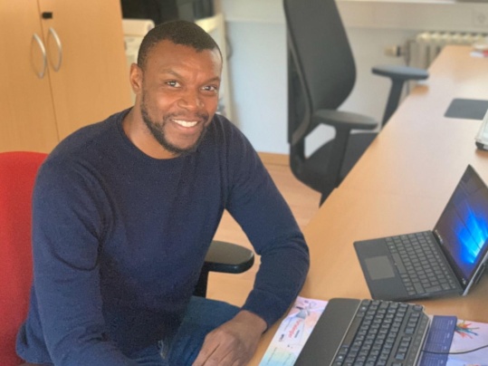 Karim Guédé bei der Arbeit als Scout